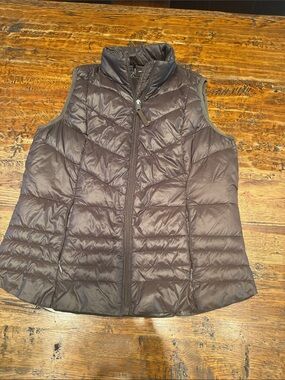 Quilted Puffer Vest in Olive Green